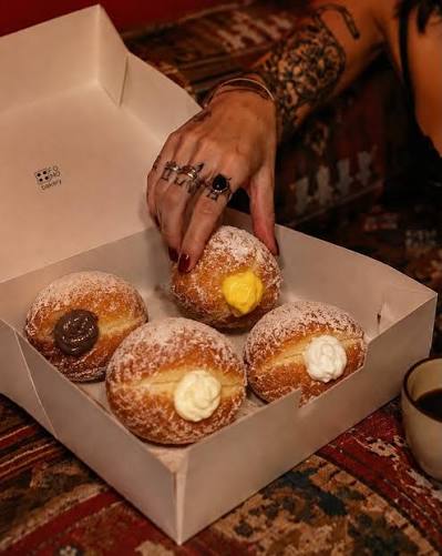 Bomboloni (Soft Italian Doughnuts) Pack of 4