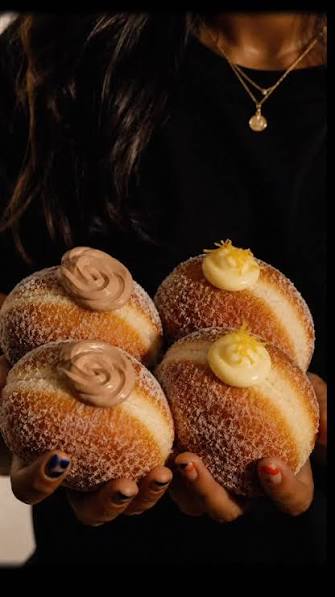Bomboloni (Soft Italian Doughnuts) Pack of 4